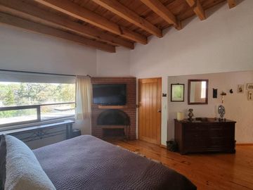 CASA FUNCIONAL Y PRÁCTICA EN VENTA, CENTRO DE AVANDARO