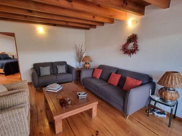CASA FUNCIONAL Y PRÁCTICA EN VENTA, CENTRO DE AVANDARO