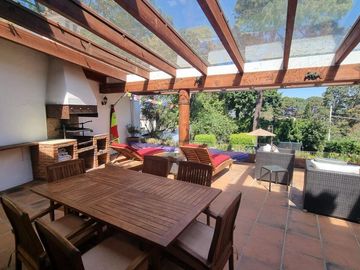 CASA FUNCIONAL Y PRÁCTICA EN VENTA, CENTRO DE AVANDARO