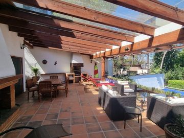 CASA FUNCIONAL Y PRÁCTICA EN VENTA, CENTRO DE AVANDARO