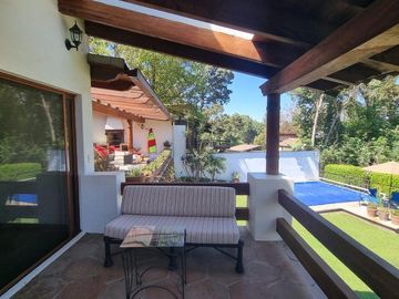 CASA FUNCIONAL Y PRÁCTICA EN VENTA, CENTRO DE AVANDARO