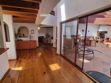 CASA FUNCIONAL Y PRÁCTICA EN VENTA, CENTRO DE AVANDARO