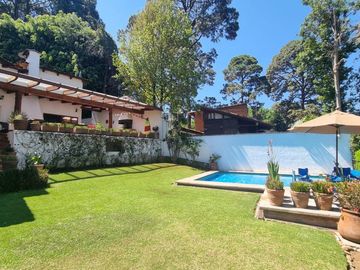 CASA FUNCIONAL Y PRÁCTICA EN VENTA, CENTRO DE AVANDARO