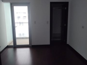 VENTA DEPARTAMENTO AV. CIRCUNVALACIÓN GOLF LOS INCAS SURCO