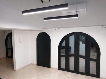 CASA EN VENTA MANGA CERCA DE LA BAHIA
