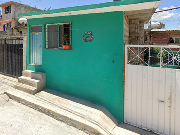 CASA EN CALLE IGNACIO MANUEL ALTAMIRANO, SAN ISIDRO LA PAZ, NICOLAS ROMERO. ¡NO CRÉDITOS!