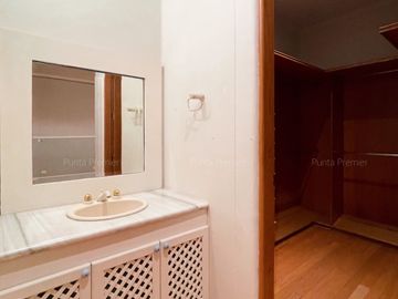 Residencia en Venta San Gonzalo Colomos Patria, Zona Dorada Zapopan