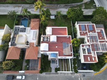 Residencia en Venta San Gonzalo Colomos Patria, Zona Dorada Zapopan