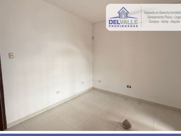 SE ALQUILA AMPLIA Y BONITA CASA EN URB - MIRAFLORES