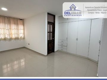 SE ALQUILA AMPLIA Y BONITA CASA EN URB - MIRAFLORES
