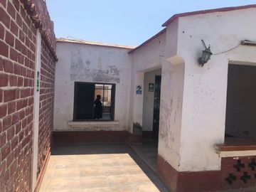 OCASION!! Casa como Terreno en Av. Víctor Larco Herrera-Buenos Aires-Trujillo