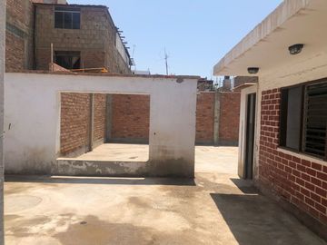 OCASION!! Casa como Terreno en Av. Víctor Larco Herrera-Buenos Aires-Trujillo