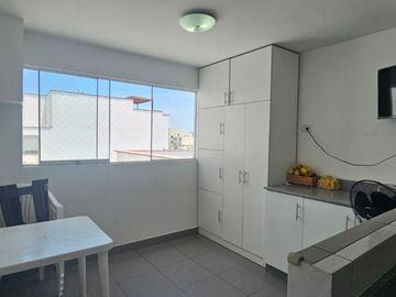 VENTA HERMOSO DUPLEX EN URB. LAS VIOLETAS SURCO