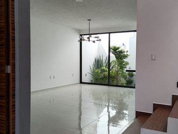 CASA EN VENTA EN MORELIA FRACC. CAMPOS ELISEOS