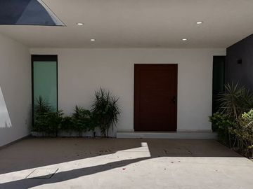 CASA EN VENTA EN MORELIA FRACC. CAMPOS ELISEOS