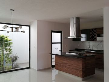 CASA EN VENTA EN MORELIA FRACC. CAMPOS ELISEOS
