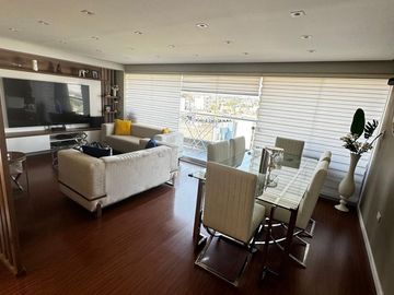 ¡VIVE CON ESTILO Y CONFORT EN ESTE EXCLUSIVO DÚPLEX CON VISTA A PARQUE!