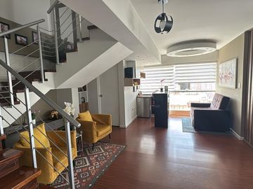 ¡VIVE CON ESTILO Y CONFORT EN ESTE EXCLUSIVO DÚPLEX CON VISTA A PARQUE!