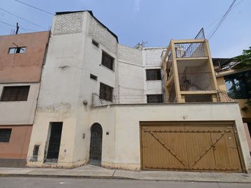 VENDO CASA DE 206 M² 3 PISOS - CHACLACAYO