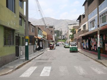 VENDO CASA DE 206 M² 3 PISOS - CHACLACAYO