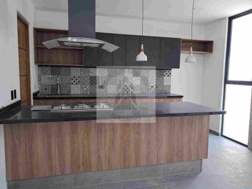 VENTA DE CASAS EN LOMAS DE ANGELOPOLIS CERCA DE NUEVO CENTRO COMERCIAL Y CASCATTA  CLUSTER NUEVO CON ALBERCA CASA CLUB 3 prototipos diferentes esquemas de pago todos los crédito