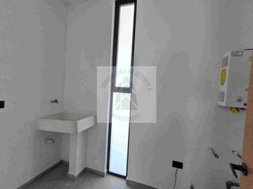 VENTA DE CASAS EN LOMAS DE ANGELOPOLIS CERCA DE NUEVO CENTRO COMERCIAL Y CASCATTA  CLUSTER NUEVO CON ALBERCA CASA CLUB 3 prototipos diferentes esquemas de pago todos los crédito