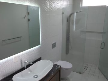 Exclusiva Residencia en Venta en Arauca Bosque Residencial, Zapopan