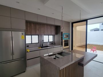 En venta lujosa y moderna casa en proyecto en Isla Celeste etapa Babor, Samborondon