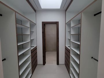 En venta lujosa y moderna casa en proyecto en Isla Celeste etapa Babor, Samborondon