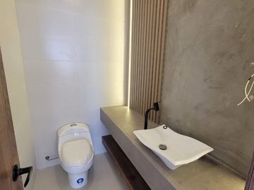 En venta lujosa y moderna casa en proyecto en Isla Celeste etapa Babor, Samborondon