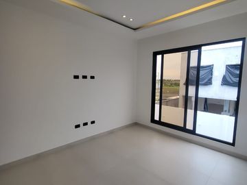 En venta lujosa y moderna casa en proyecto en Isla Celeste etapa Babor, Samborondon