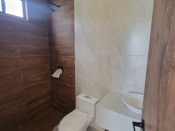 En venta lujosa y moderna casa en proyecto en Isla Celeste etapa Babor, Samborondon