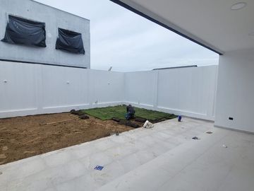 En venta lujosa y moderna casa en proyecto en Isla Celeste etapa Babor, Samborondon