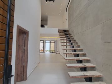 En venta lujosa y moderna casa en proyecto en Isla Celeste etapa Babor, Samborondon