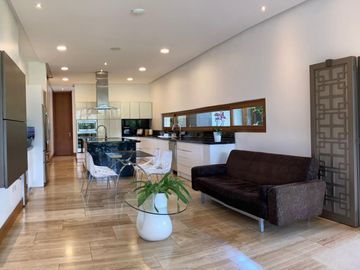 VENDO HERMOSA CASA EN URB PRIVADA CUMBAYA (Sector La Viña)