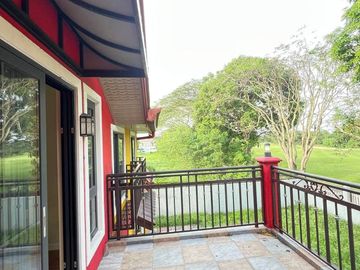 Big House & Lot For Sale in The Orchard Dasmarinas Cavite At The Back Of GolfCourse Near In Vermosa DaangHari.