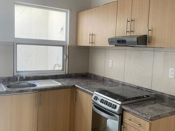 VENTA DE CASA EN TITANIO JARDINES DE ORIENTE