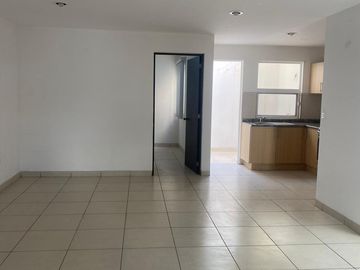 VENTA DE CASA EN TITANIO JARDINES DE ORIENTE