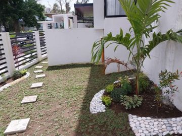 Tagaytay 4 Bedroom House and Lot For Sale with swimming pool