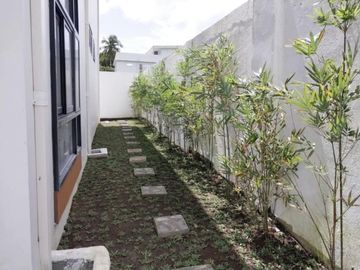 Tagaytay 4 Bedroom House and Lot For Sale with swimming pool