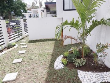 Tagaytay 4 Bedroom House and Lot For Sale with swimming pool