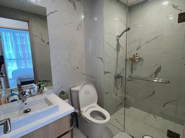 Disewakan Apartemen Mewah di South Quarter – 2BR, Fully Furnished, USD 2.000/bln Minimal 1 Tahun