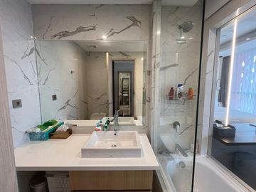 Disewakan Apartemen Mewah di South Quarter – 2BR, Fully Furnished, USD 2.000/bln Minimal 1 Tahun