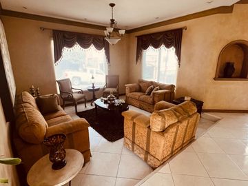 Casa en Venta, Estricta Seguridad, Amueblada, De Lujo, Cumbres 4 sector, Monterrey, Nuevo León