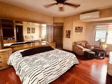 Casa en Venta, Estricta Seguridad, Amueblada, De Lujo, Cumbres 4 sector, Monterrey, Nuevo León