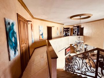Casa en Venta, Estricta Seguridad, Amueblada, De Lujo, Cumbres 4 sector, Monterrey, Nuevo León