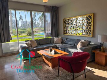 Departamento en renta mensual en contrato anual con vista al campo de golf