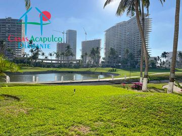 Departamento en renta mensual en contrato anual con vista al campo de golf