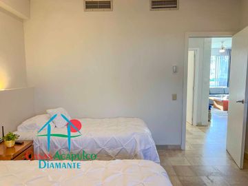 Departamento en renta mensual en contrato anual con vista al campo de golf