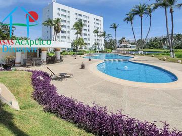 Departamento en renta mensual en contrato anual con vista al campo de golf